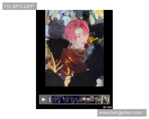 鹿晗足球热潮再起球场上的明星与粉丝的激情碰撞